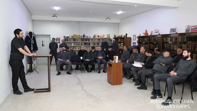 Գրողների միջազգային օրը՝ «Արմավիր» ՔԿՀ-ում